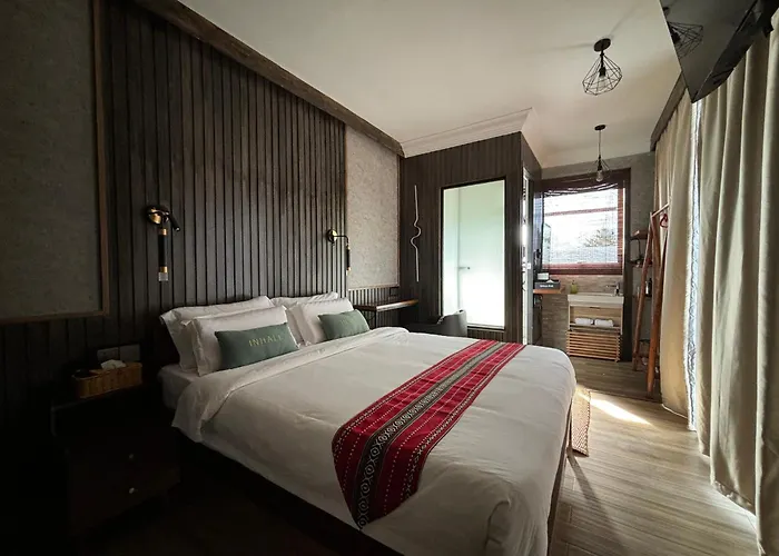 Shalom Suites